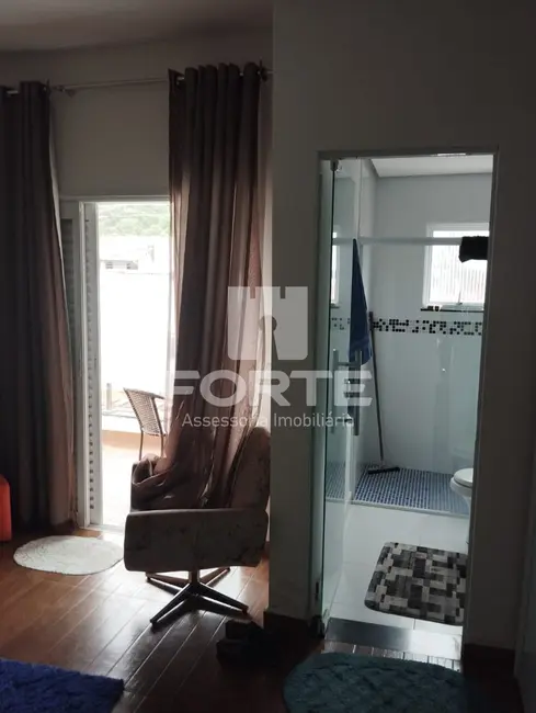 Foto 7 de Casa com 3 quartos para alugar, 180m2 em Jaraguazinho, Caraguatatuba - SP