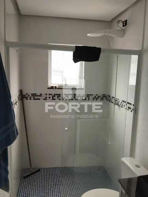 Foto 8 de Casa com 3 quartos para alugar, 180m2 em Jaraguazinho, Caraguatatuba - SP