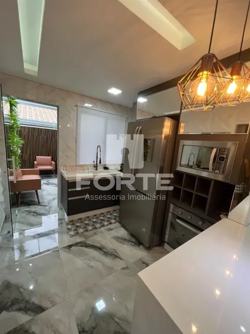 Foto 6 de Casa de Condomínio com 1 quarto à venda, 55m2 em Jardim Layr, Mogi Das Cruzes - SP