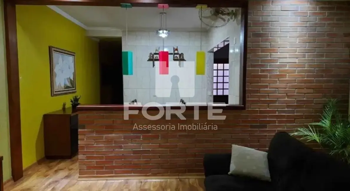 Foto 4 de Casa com 2 quartos à venda, 115m2 em Jardim Layr, Mogi Das Cruzes - SP