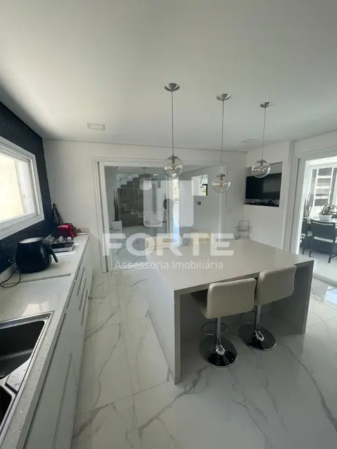 Foto 3 de Casa com 4 quartos à venda e para alugar, 850m2 em Jardim Aracy, Mogi Das Cruzes - SP