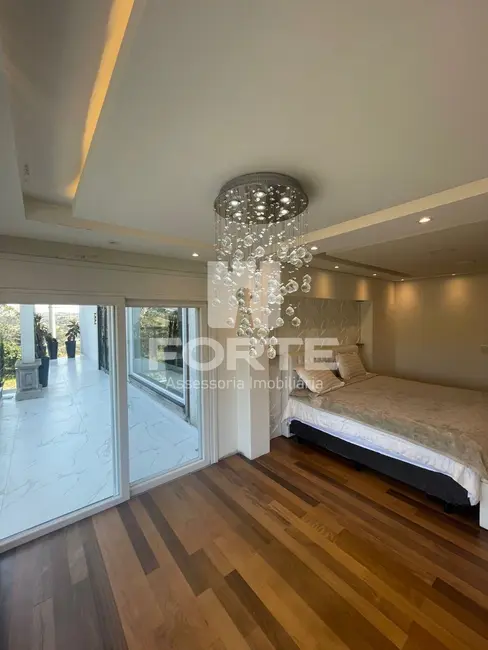 Foto 8 de Casa com 4 quartos à venda e para alugar, 850m2 em Jardim Aracy, Mogi Das Cruzes - SP