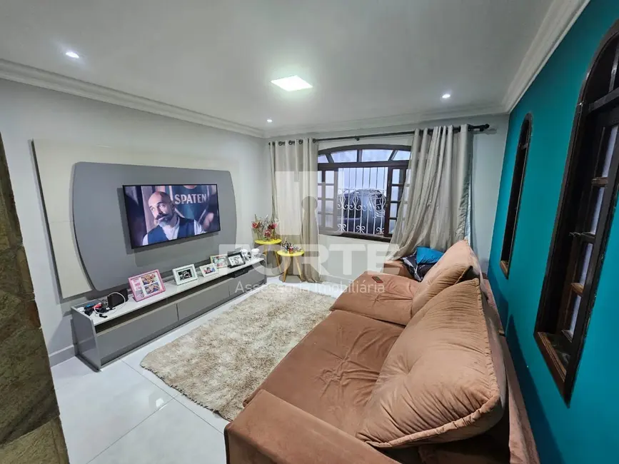 Foto 5 de Casa com 3 quartos à venda e para alugar, 176m2 em Vila São Francisco, Mogi Das Cruzes - SP