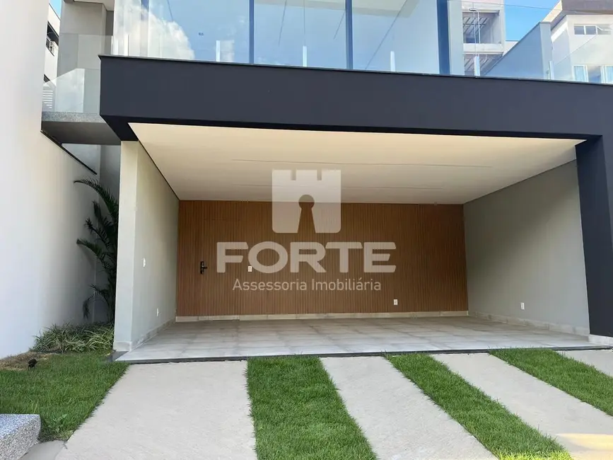 Casa de Condomínio com 3 quartos à venda, 220m2 em Fazenda Rodeio, Mogi Das Cruzes - SP - imagem 3 Foto 3 de Casa de Condomínio com 3 quartos à venda, 220m2 em Fazenda Rodeio, Mogi Das Cruzes - SP