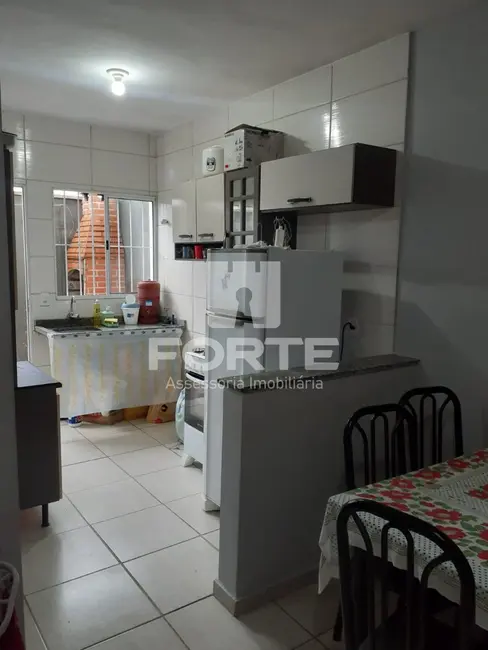 Foto 2 de Casa de Condomínio com 2 quartos à venda, 54m2 em Vila São Paulo, Mogi Das Cruzes - SP