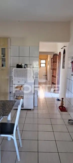 Foto 3 de Chácara com 4 quartos à venda, 250m2 em Biritiba Mirim - SP