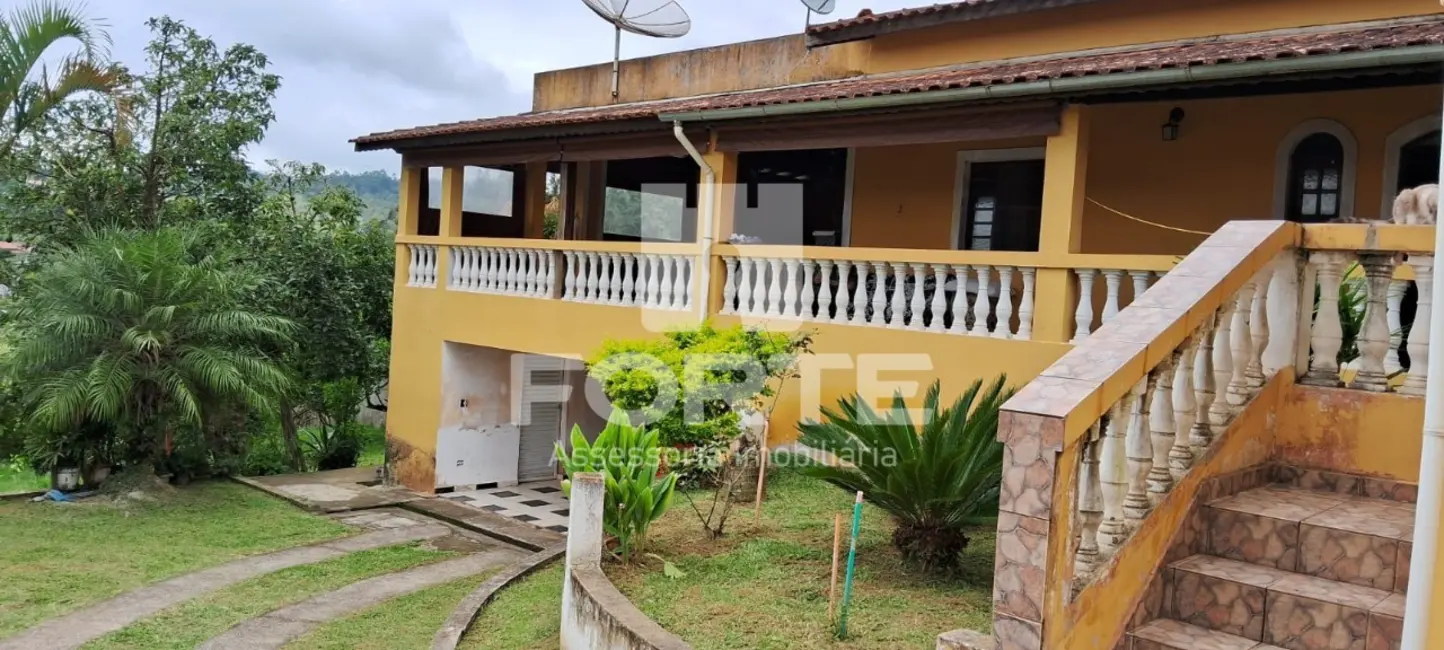 Foto 1 de Chácara com 4 quartos à venda, 250m2 em Biritiba Mirim - SP