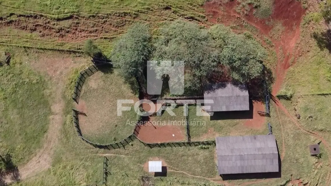 Foto 6 de Fazenda / Haras com 4 quartos à venda, 84m2 em Sertanopolis - PR