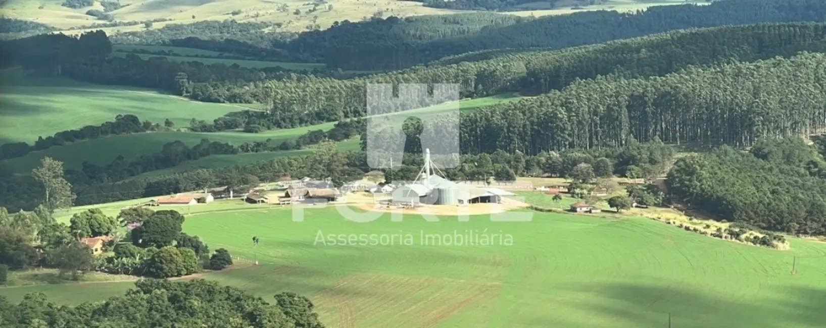 Foto 1 de Fazenda / Haras com 3 quartos à venda, 1722m2 em Tomazina - PR