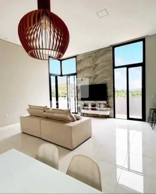 Foto 4 de Casa de Condomínio com 3 quartos à venda, 246m2 em Mogi Das Cruzes - SP