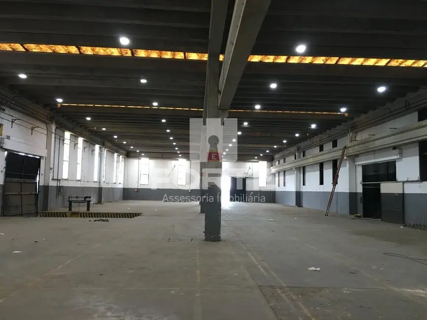 Foto 3 de Armazém / Galpão à venda e para alugar, 2550m2 em Vila Virgínia, Itaquaquecetuba - SP