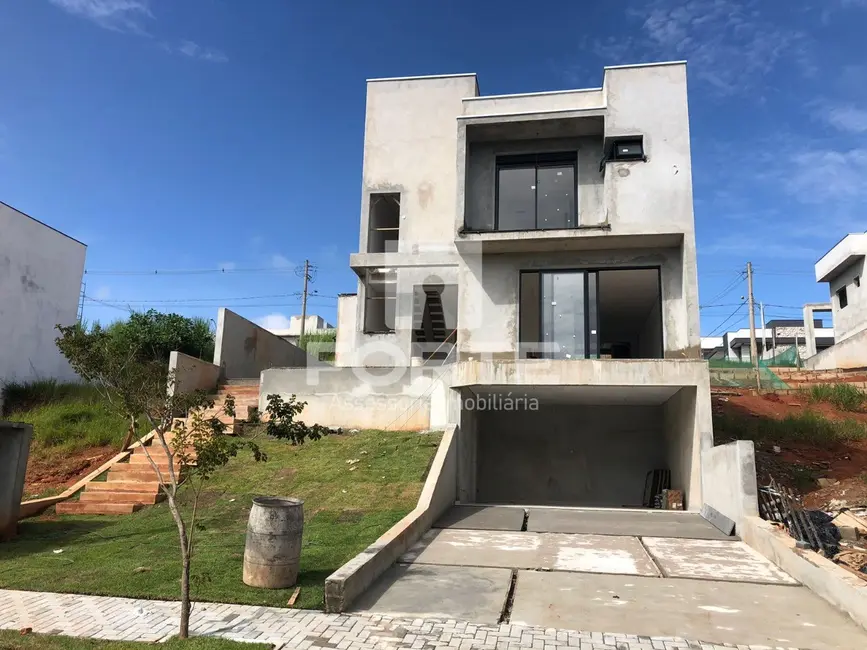 Foto 2 de Casa de Condomínio com 3 quartos à venda, 210m2 em Mogi Das Cruzes - SP