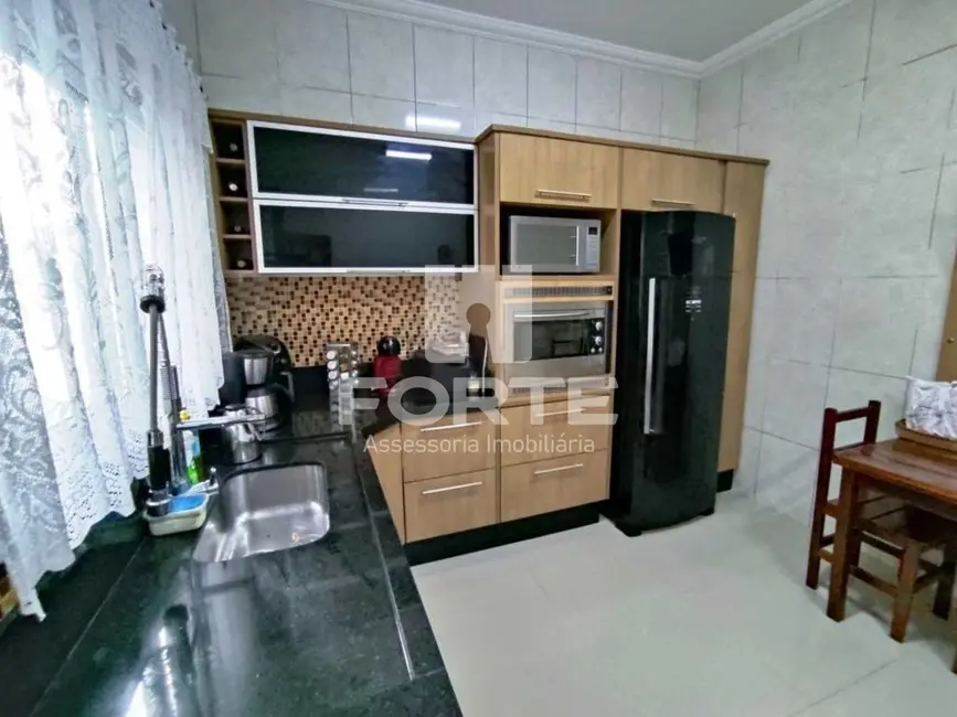 Foto 8 de Casa com 3 quartos à venda, 190m2 em Cézar de Souza, Mogi Das Cruzes - SP