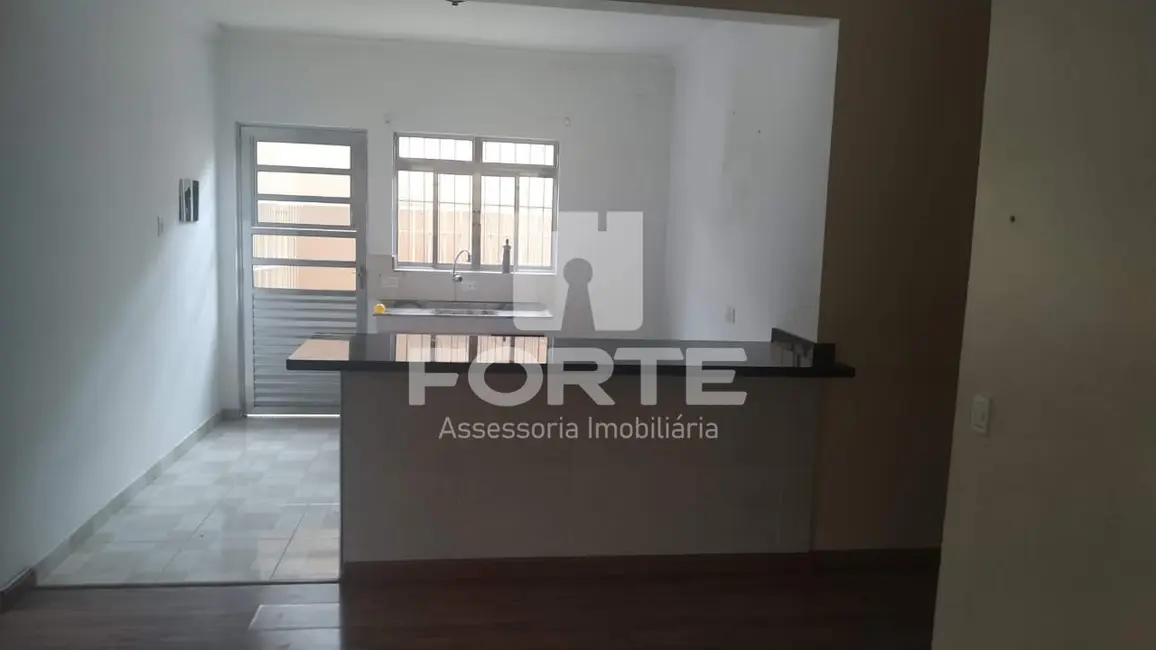 Casa com 3 quartos à venda, 170m2 em Jardim Medina, Poa - SP - imagem 5 Foto 5 de Casa com 3 quartos à venda, 170m2 em Jardim Medina, Poa - SP