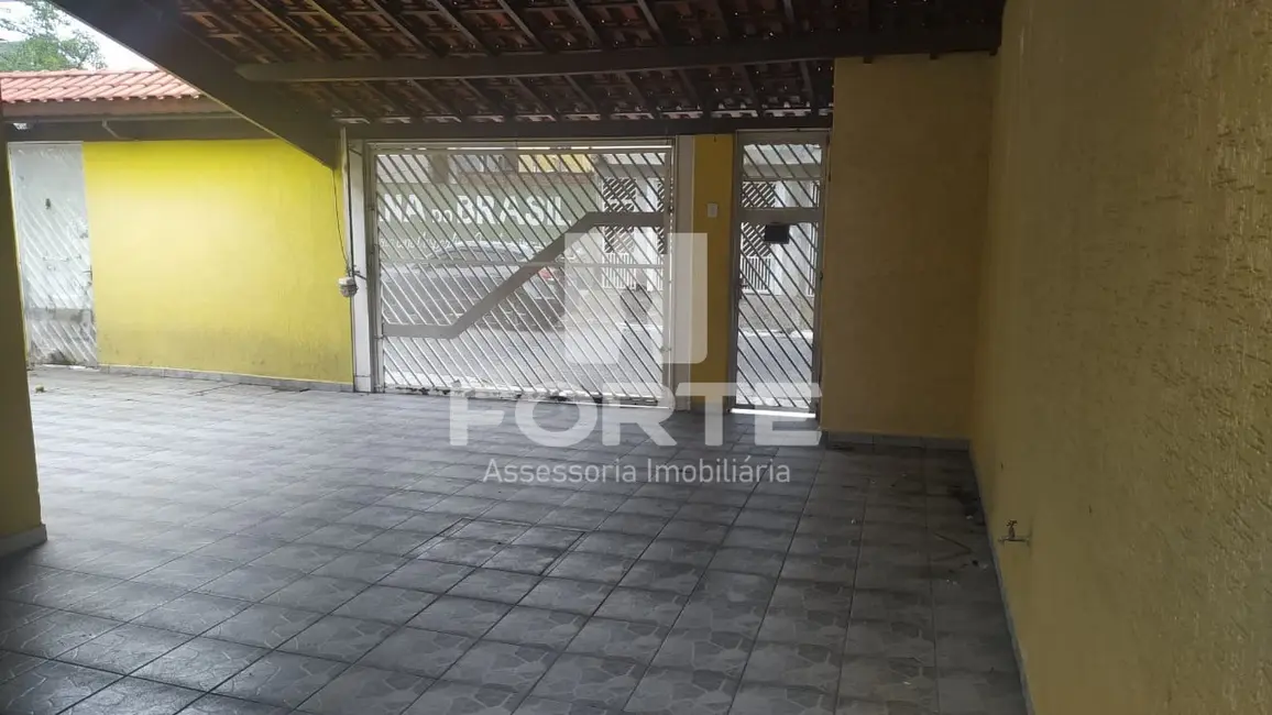 Casa com 3 quartos à venda, 170m2 em Jardim Medina, Poa - SP - imagem 3 Foto 3 de Casa com 3 quartos à venda, 170m2 em Jardim Medina, Poa - SP