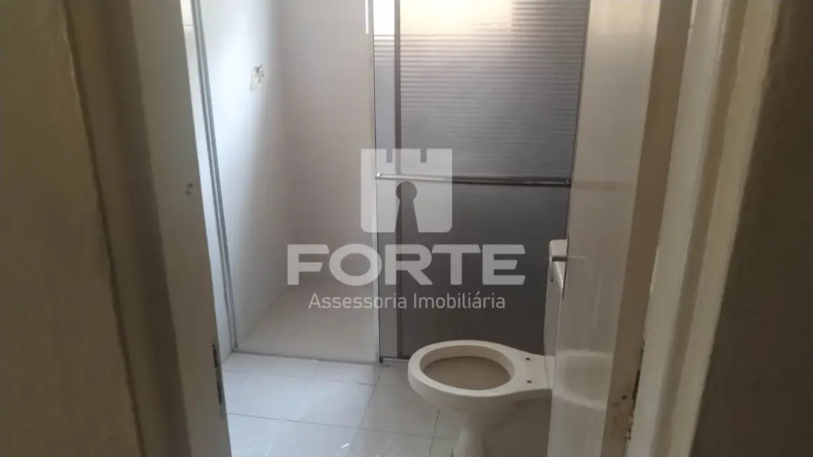 Casa com 3 quartos à venda, 170m2 em Jardim Medina, Poa - SP - imagem 8 Foto 8 de Casa com 3 quartos à venda, 170m2 em Jardim Medina, Poa - SP
