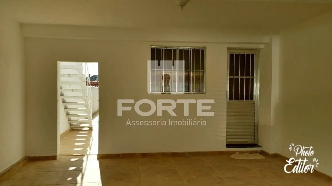 Foto 1 de Casa com 3 quartos à venda, 150m2 em Vila Monteiro, Poa - SP