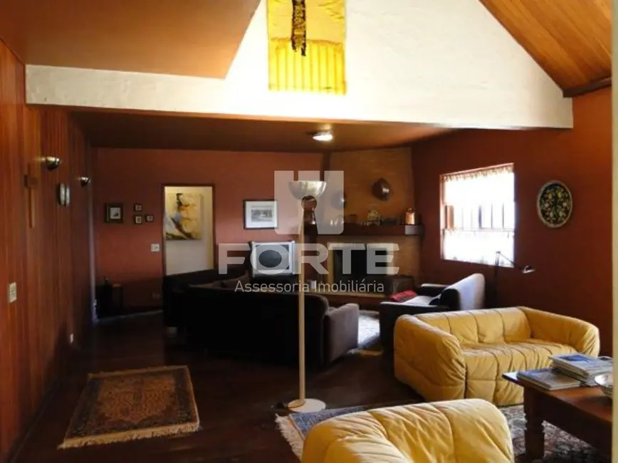 Foto 4 de Casa com 4 quartos à venda, 500m2 em Campos Do Jordao - SP