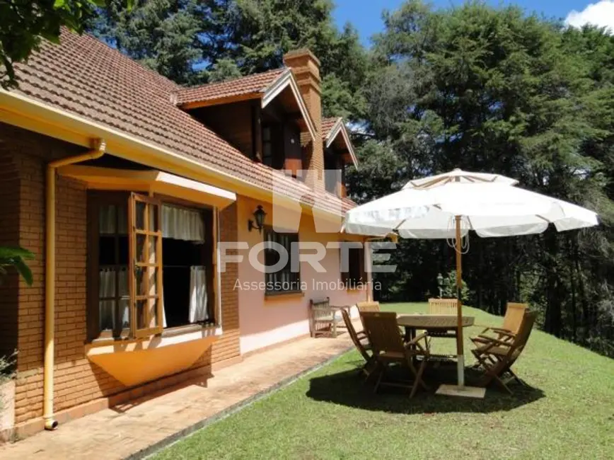 Foto 1 de Casa com 4 quartos à venda, 500m2 em Campos Do Jordao - SP