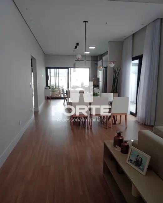 Foto 2 de Casa com 3 quartos à venda, 250m2 em Cézar de Souza, Mogi Das Cruzes - SP