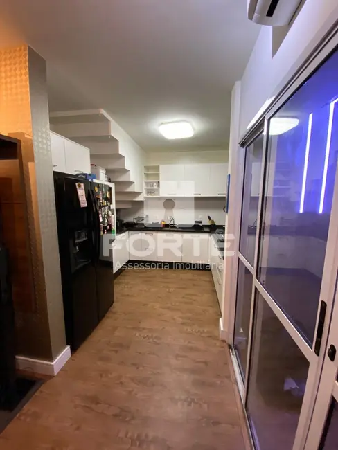 Foto 9 de Casa com 3 quartos à venda, 135m2 em Jardim Aeroporto III, Mogi Das Cruzes - SP