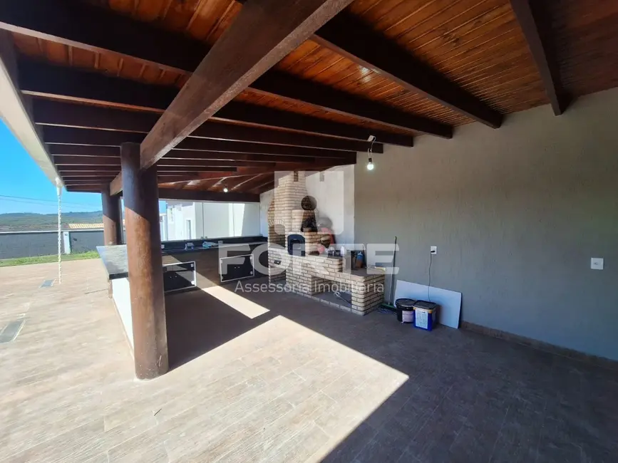 Chácara com 3 quartos à venda, 200m2 em Biritiba Ussu, Mogi Das Cruzes - SP - imagem 4 Foto 4 de Chácara com 3 quartos à venda, 200m2 em Biritiba Ussu, Mogi Das Cruzes - SP