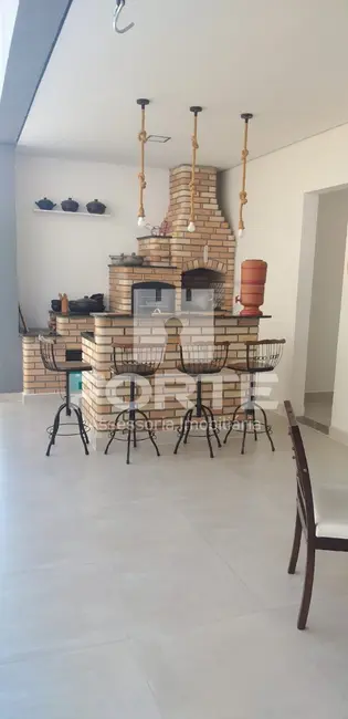 Foto 2 de Casa de Condomínio com 3 quartos à venda, 220m2 em Mogi Das Cruzes - SP