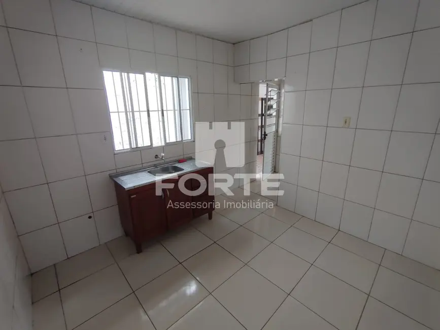 Foto 2 de Casa com 2 quartos à venda, 200m2 em Jardim Armênia, Mogi Das Cruzes - SP