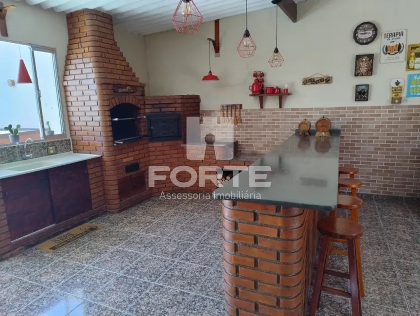 Foto 1 de Casa com 3 quartos à venda, 500m2 em Vila Lavínia, Mogi Das Cruzes - SP