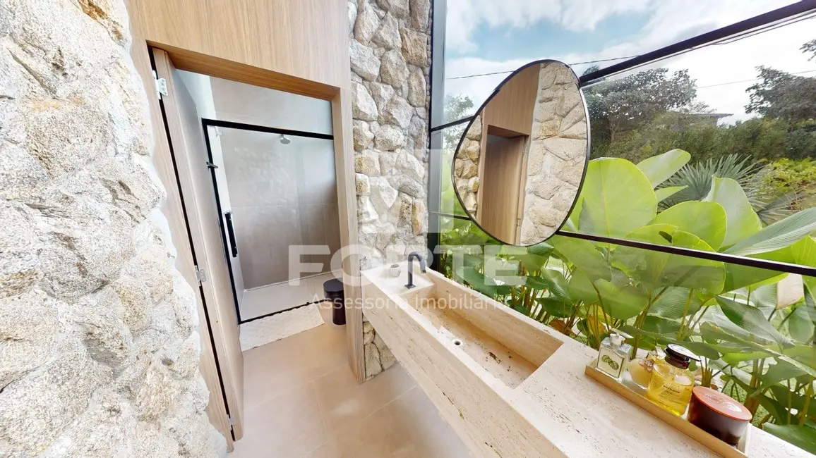 Casa com 4 quartos à venda, 1778m2 em Da Cerejeira, Jacarei - SP - imagem 6 Foto 6 de Casa com 4 quartos à venda, 1778m2 em Da Cerejeira, Jacarei - SP