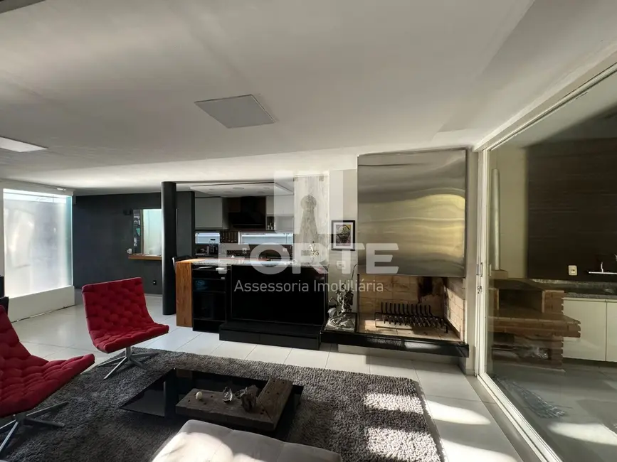 Foto 5 de Casa de Condomínio com 3 quartos à venda, 230m2 em Fazenda Rodeio, Mogi Das Cruzes - SP