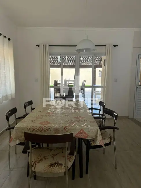 Foto 5 de Casa com 3 quartos à venda, 231m2 em Centro, Caraguatatuba - SP