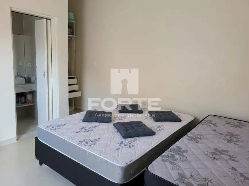 Foto 5 de Casa com 2 quartos à venda, 250m2 em Itanhaem - SP