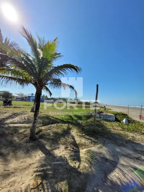Foto 2 de Casa com 2 quartos à venda, 250m2 em Itanhaem - SP