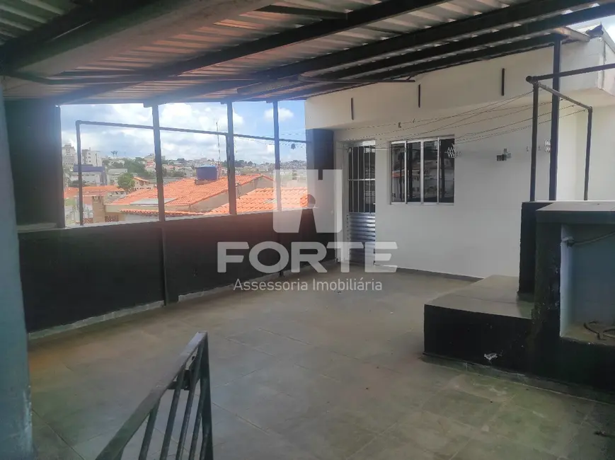 Foto 4 de Casa com 5 quartos à venda, 190m2 em Jardim Veneza, Mogi Das Cruzes - SP