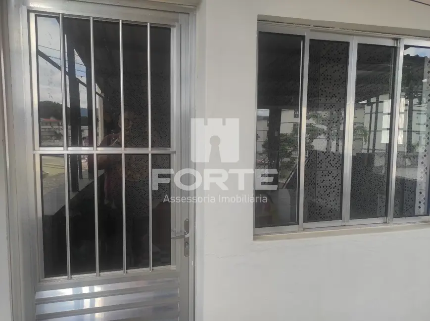 Foto 9 de Casa com 5 quartos à venda, 190m2 em Jardim Veneza, Mogi Das Cruzes - SP