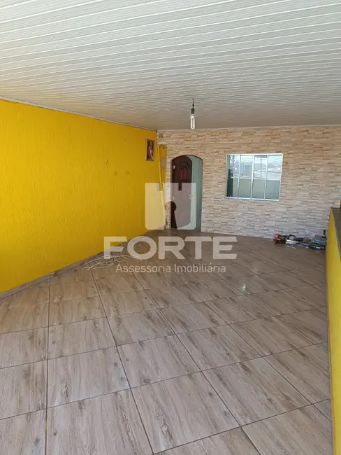 Foto 3 de Casa com 4 quartos à venda, 110m2 em Jardim Zélia, Itaquaquecetuba - SP