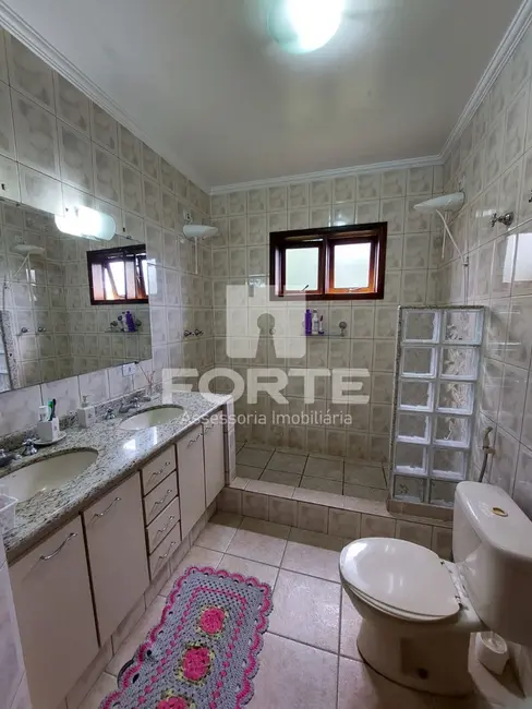 Foto 3 de Casa de Condomínio com 3 quartos à venda, 325m2 em Parque Residencial Itapeti, Mogi Das Cruzes - SP