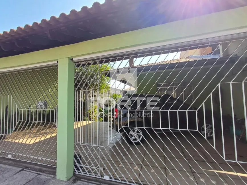 Foto 2 de Casa com 3 quartos à venda, 300m2 em Jardim Universo, Mogi Das Cruzes - SP