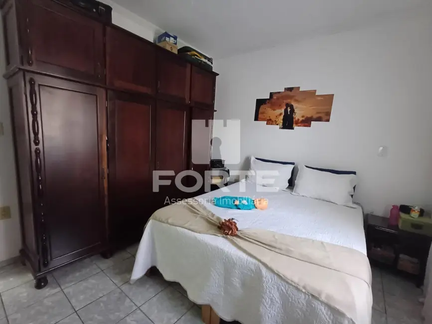 Casa com 3 quartos à venda, 300m2 em Jardim Universo, Mogi Das Cruzes - SP - imagem 9 Foto 9 de Casa com 3 quartos à venda, 300m2 em Jardim Universo, Mogi Das Cruzes - SP