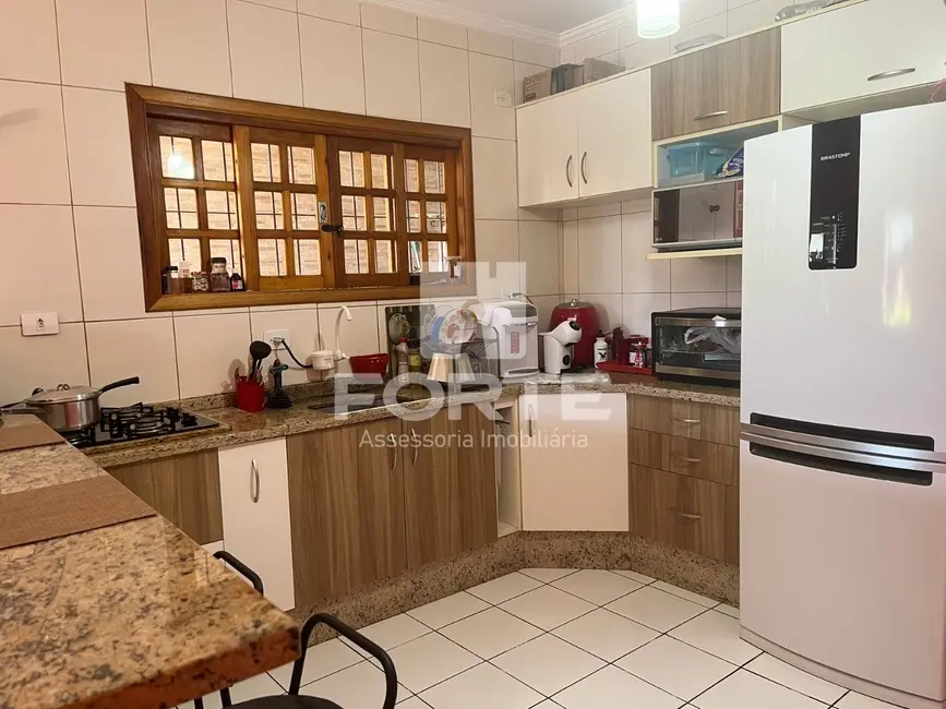 Foto 4 de Casa com 3 quartos à venda, 186m2 em Vila Suissa, Mogi Das Cruzes - SP