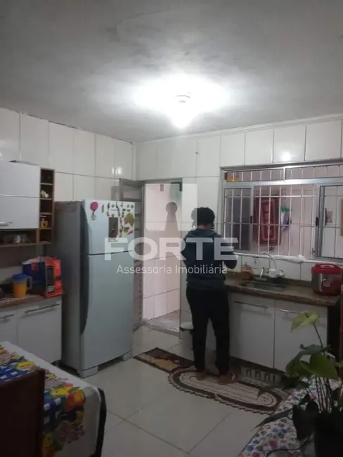 Foto 3 de Casa com 2 quartos à venda, 130m2 em Conjunto Habitacional Santa Etelvina II, São Paulo - SP