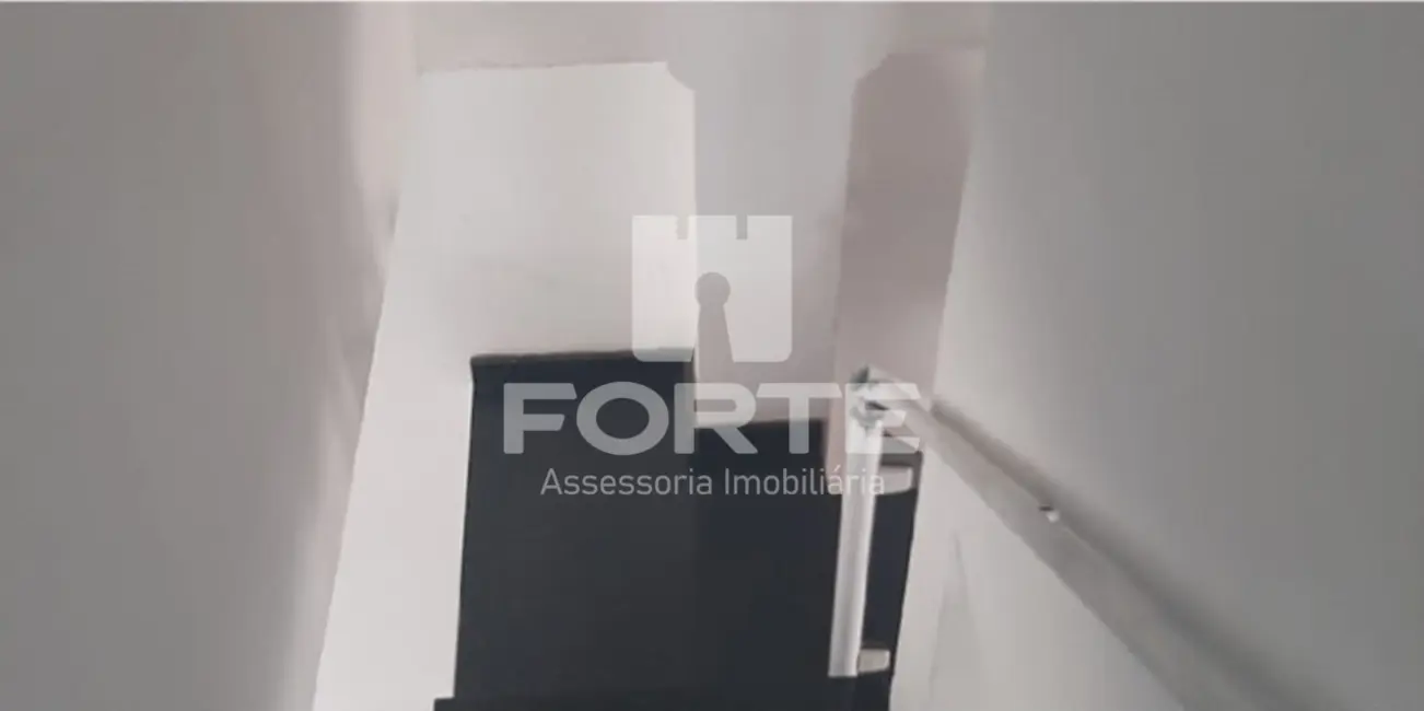 Casa com 4 quartos à venda, 200m2 em Conjunto Residencial Nova Bertioga, Mogi Das Cruzes - SP - imagem 5 Foto 5 de Casa com 4 quartos à venda, 200m2 em Conjunto Residencial Nova Bertioga, Mogi Das Cruzes - SP