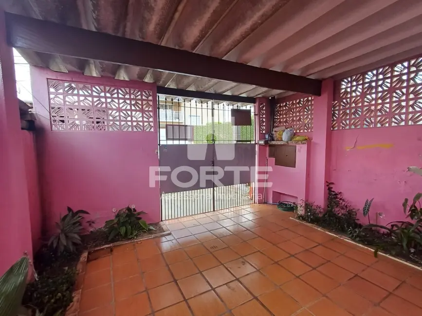 Casa com 2 quartos à venda, 150m2 em Vila Nova Cintra, Mogi Das Cruzes - SP - imagem 1 Foto 1 de Casa com 2 quartos à venda, 150m2 em Vila Nova Cintra, Mogi Das Cruzes - SP