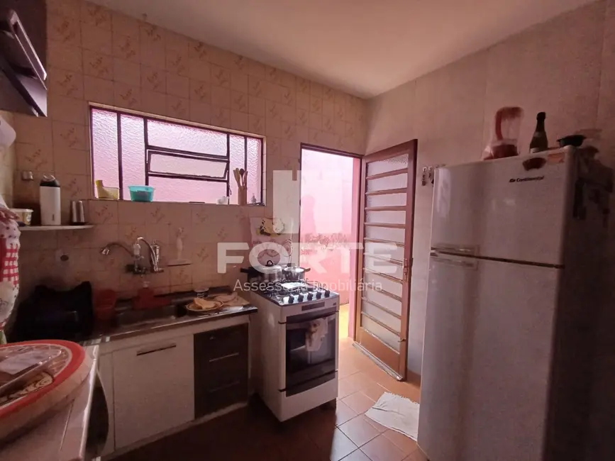 Casa com 2 quartos à venda, 150m2 em Vila Nova Cintra, Mogi Das Cruzes - SP - imagem 2 Foto 2 de Casa com 2 quartos à venda, 150m2 em Vila Nova Cintra, Mogi Das Cruzes - SP