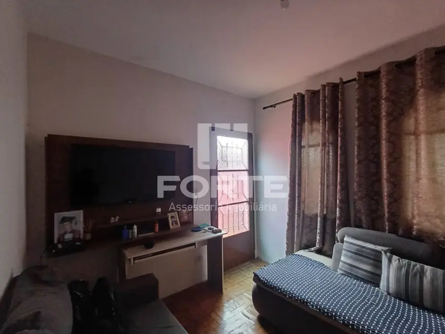 Casa com 2 quartos à venda, 150m2 em Vila Nova Cintra, Mogi Das Cruzes - SP - imagem 3 Foto 3 de Casa com 2 quartos à venda, 150m2 em Vila Nova Cintra, Mogi Das Cruzes - SP