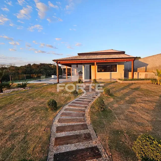 Foto 1 de Chácara com 3 quartos à venda, 300m2 em Cocuera, Mogi Das Cruzes - SP