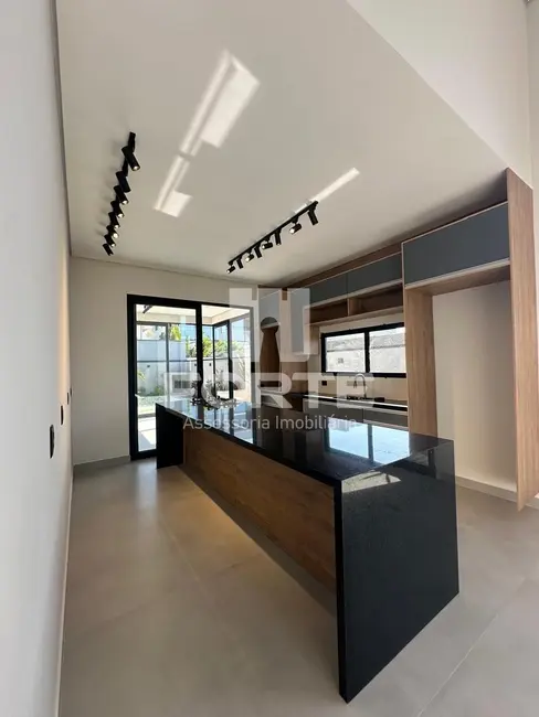 Foto 4 de Casa de Condomínio com 4 quartos à venda, 360m2 em Jardim São Pedro, Mogi Das Cruzes - SP