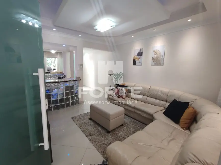 Foto 5 de Casa de Condomínio com 5 quartos à venda, 239m2 em Jardim Rubi, Mogi Das Cruzes - SP