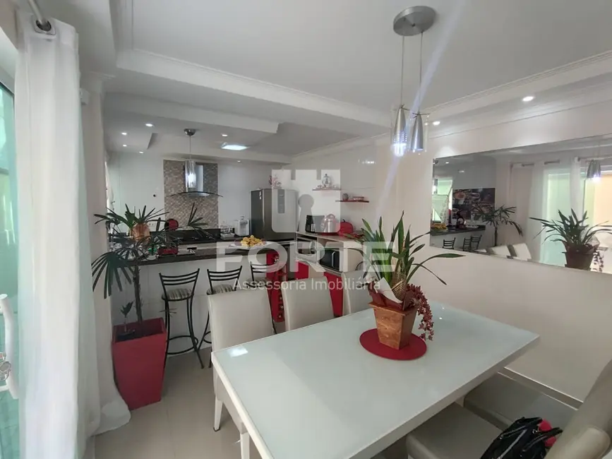 Foto 6 de Casa de Condomínio com 5 quartos à venda, 239m2 em Jardim Rubi, Mogi Das Cruzes - SP